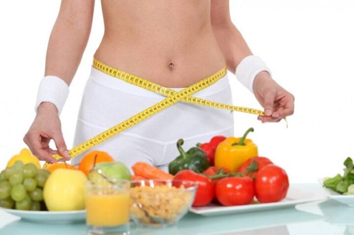 mengukur pinggang sambil menurunkan berat badan dengan diet protein